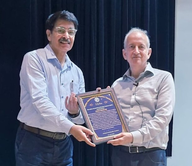Jain_Physics's tweet image. With friends and colleagues at @IISERPune and @IiserMohali.