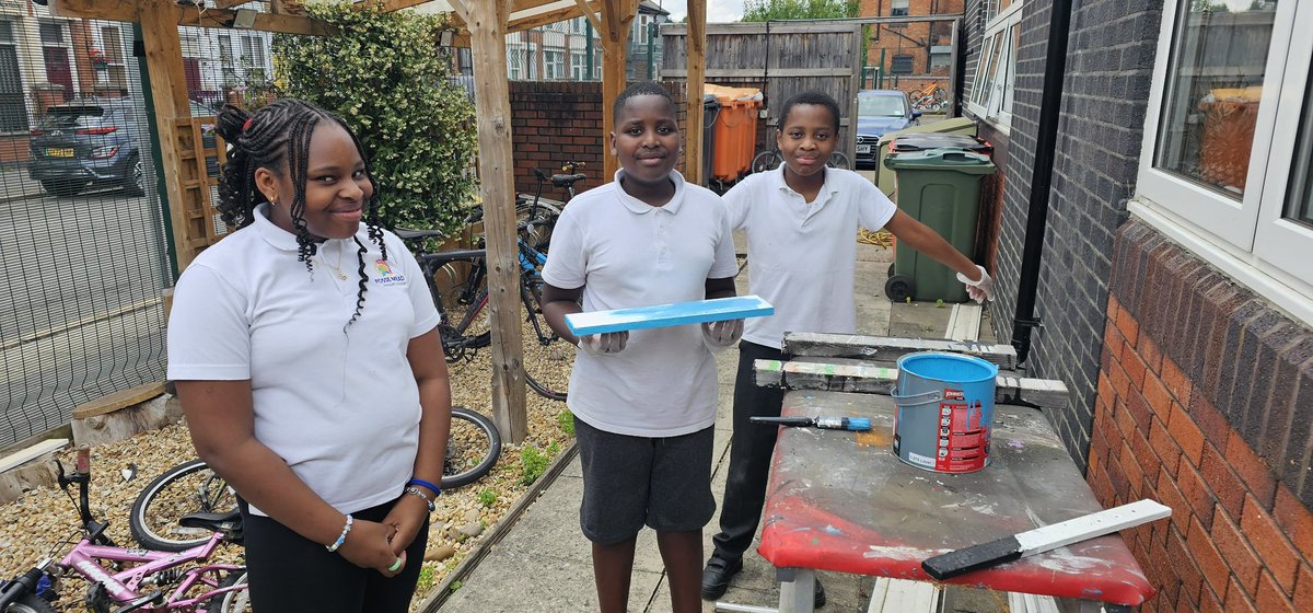 Fosse_TMET's tweet photo. Our wonderful junior premises officers have had a very productive and helpful term. Here they are proudly sharing their finished coat hooks which they can take home as a reminder of all of their hard work #fmproud #fmresponsible https://t.co/mp9mXyHEdt