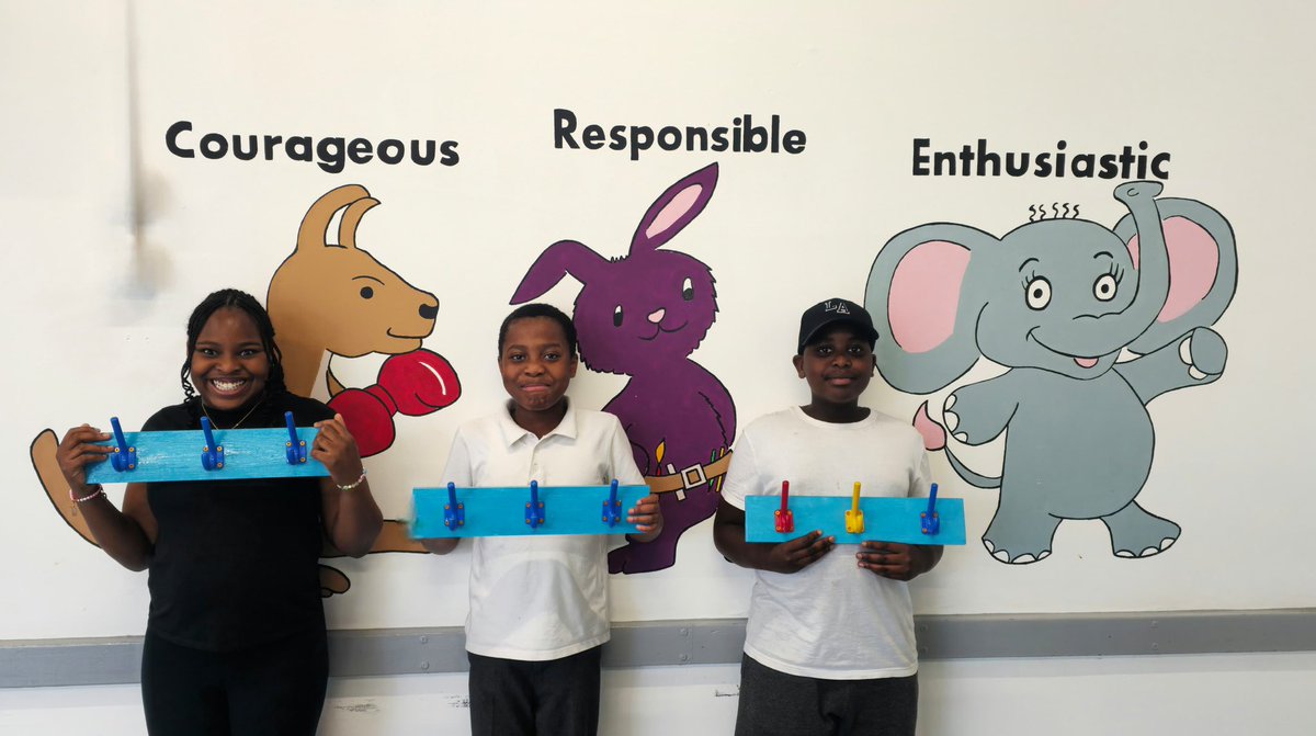 Fosse_TMET's tweet photo. Our wonderful junior premises officers have had a very productive and helpful term. Here they are proudly sharing their finished coat hooks which they can take home as a reminder of all of their hard work #fmproud #fmresponsible https://t.co/mp9mXyHEdt
