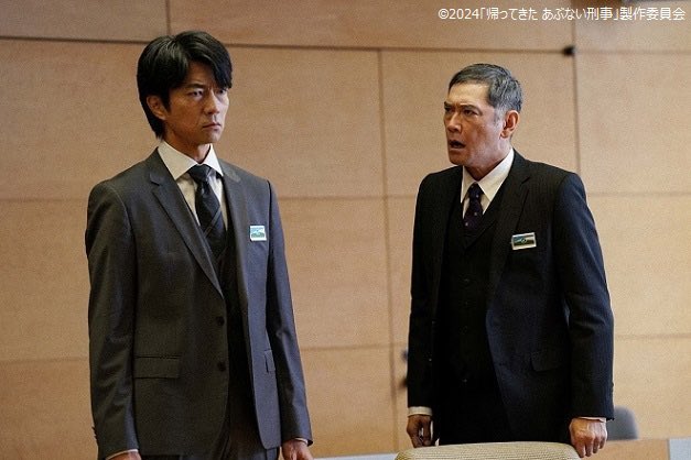 #トオル「邪魔するな!!」
#腹パン
#横浜港署三代目捜査課長町田透が全責任を取ります

#金曜ロードショー #帰ってきたあぶない刑事 #あぶ刑事 #あぶない刑事