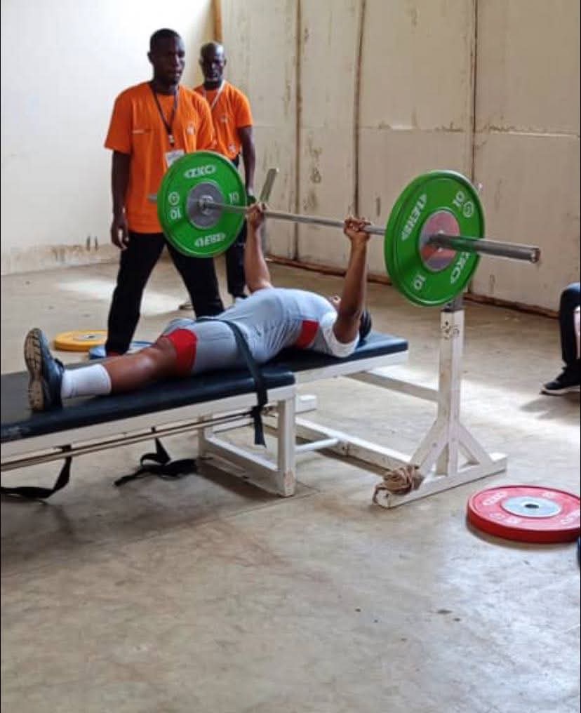 iucdouala's tweet photo. Sport Para Olympique 😌

Tchouamo Charnelle - Championne du power lifting 42 kg🏋️‍♀️🏋️‍♀️
Félicitations 🎊🎈 

#iucdouala #fenasu #chazu2025 #Buea #jeux #MINESUP #paraolympique https://t.co/7cItACmVU4