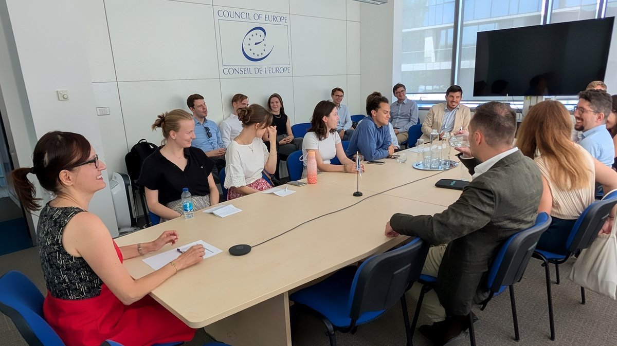 Ured Vijeća Evrope u Sarajevu / CoE Sarajevo (@coe_sarajevo) on Twitter photo Danas smo ugostili studijsku delegaciju DG ENEST <a href="/eu_enlargement_/">EU Enlargement & Eastern Neighbourhood 🇪🇺</a>.
Razgovarano je o radu VE u 🇧🇦, te zajedničkim inicijativama kao što je program VE i EU "Horizontal Facility za Zap. Balkan i Tursku."
🤝Suradnja i koordinacija u 🇧🇦 ključni su za uspjeh međunarodnih inicijativa. Danas smo ugostili studijsku delegaciju DG ENEST <a href="/eu_enlargement_/">EU Enlargement & Eastern Neighbourhood 🇪🇺</a>.
Razgovarano je o radu VE u 🇧🇦, te zajedničkim inicijativama kao što je program VE i EU "Horizontal Facility za Zap. Balkan i Tursku."
🤝Suradnja i koordinacija u 🇧🇦 ključni su za uspjeh međunarodnih inicijativa.