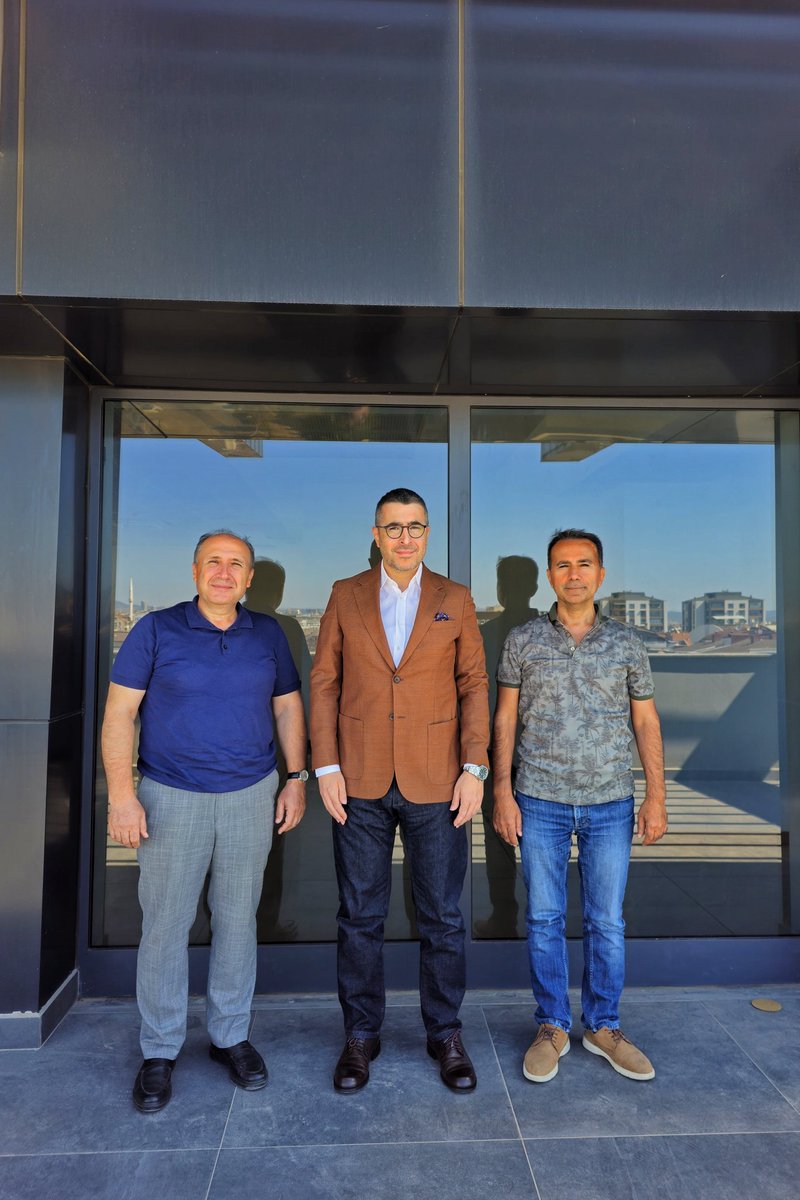omerkocakusak's tweet photo. Bursa Uludağ Üniversitesi Teknik Bilimler Meslek Yüksekokulu Müdürü ve Butgem Akademik Danışmanı Prof. Dr. Mehmet Karahan ve Doç. Dr. Ertan Güneş'e nazik ziyaretleri için teşekkür ediyorum.
#bursauludağüniversitesi
#uludağüniversitesi #uludagtbmyo #bursa #btso #btso #butgem https://t.co/9aY3sKvMHN