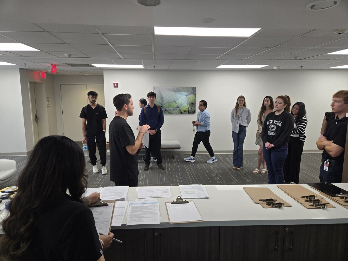 DrTracyECrane's tweet image. A whole new batch of CRANELab staff and students certified for clinic visits to support our @theNCI, @PCORI, and @FloridaDOH #lifestylemedicine trials @SylvesterCancer!!!