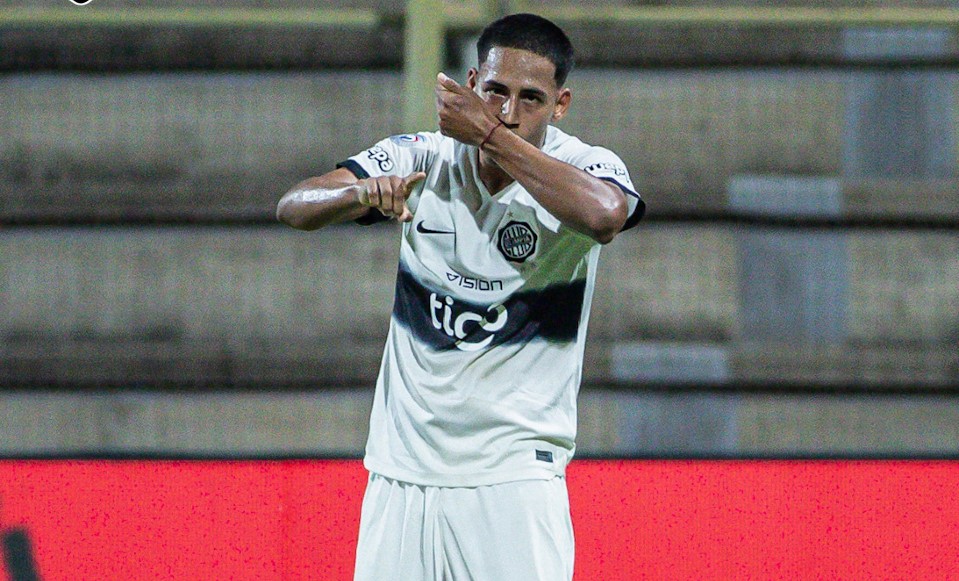 Daniel Troche (@danytroche) on Twitter photo #Nacional
Están para vestir la Tricolor!!!
Alejandro Maciel y Hugo A. Benitez
jugadores actualmente en Olimpia serían cedidos a la Academia como parte de la Operación por Tiago Caballero.
<a href="/DeporteTotal780/">Deporte Total 📻⚽️🇵🇾</a> #Nacional
Están para vestir la Tricolor!!!
Alejandro Maciel y Hugo A. Benitez
jugadores actualmente en Olimpia serían cedidos a la Academia como parte de la Operación por Tiago Caballero.
<a href="/DeporteTotal780/">Deporte Total 📻⚽️🇵🇾</a>