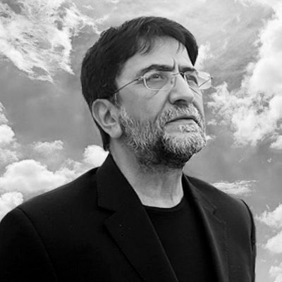 Çok üzgünüm.. Türk milletinin başı sağ olsun.. Başımız sağ olsun.. Çok büyük bir aydınımızı kaybettik.. Gerçek bir Atatürkçü'yü kaybettik.. Çok üzgünüm.:(