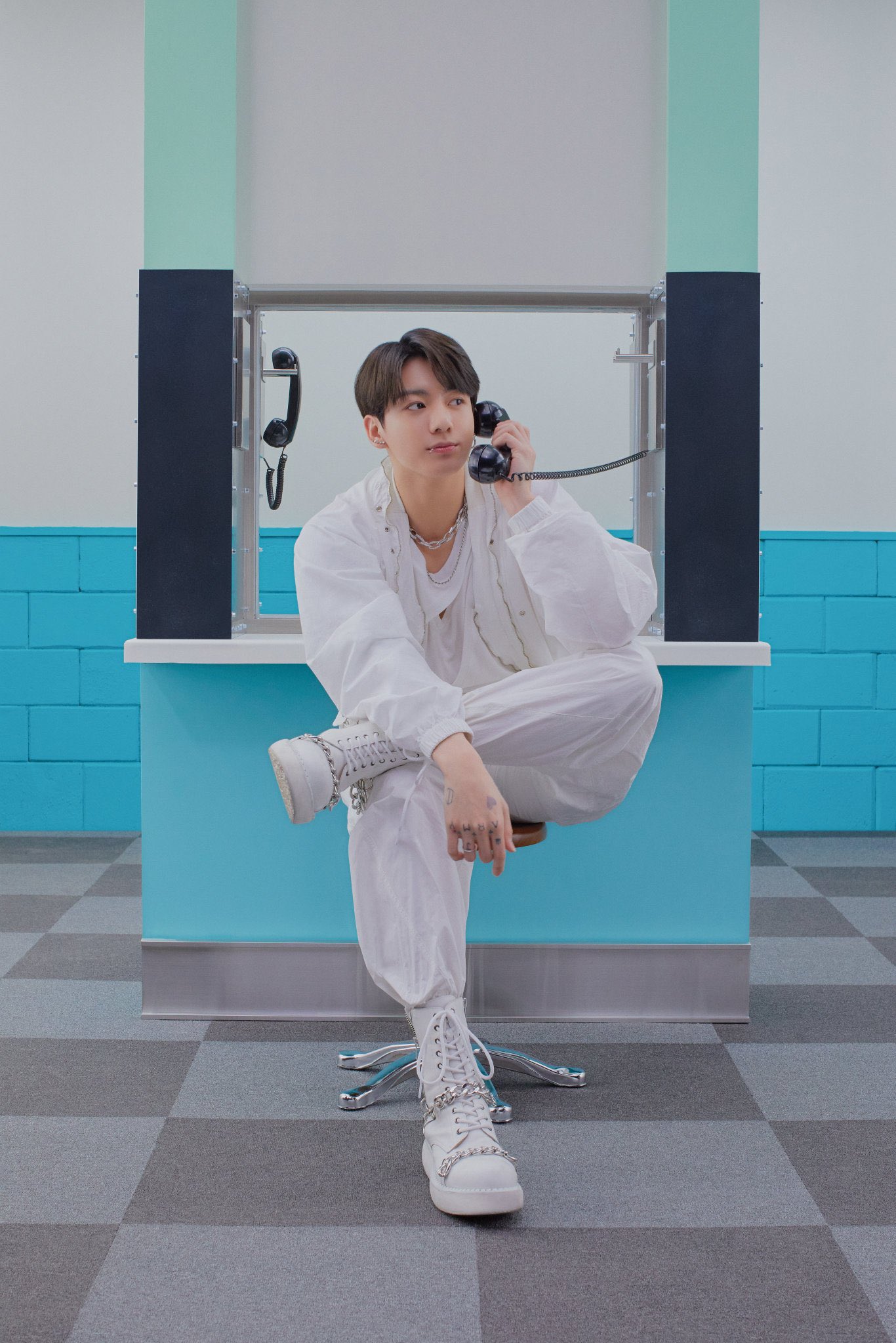 ジョングク　フォト　ペンミ BTSのJUNG KOOK、ファッションブランド風の「Seven」コンセプト