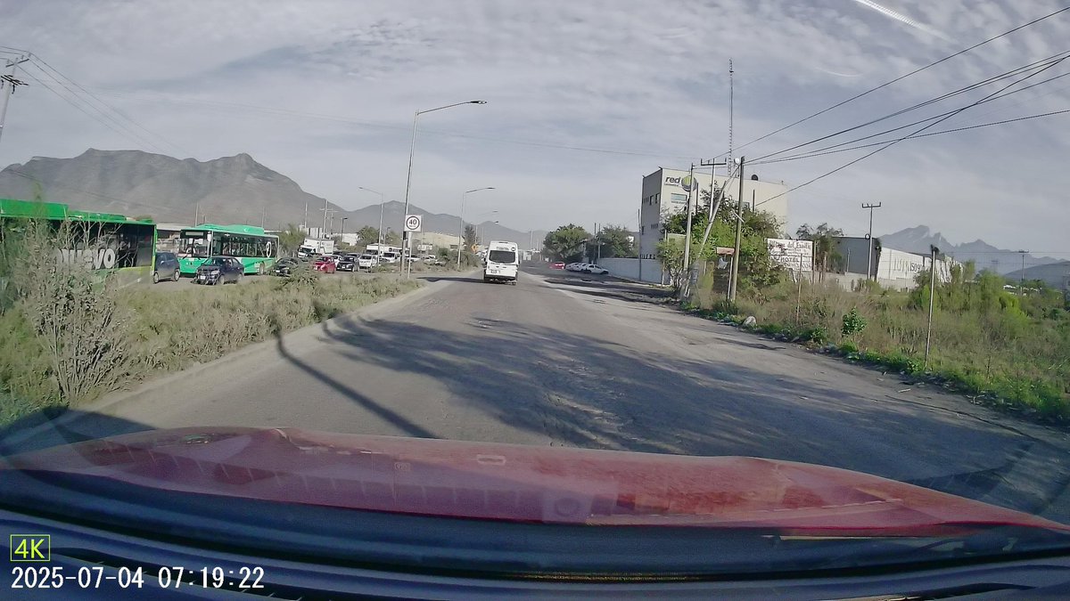 Tráiler detenido en Blvd Colosio pasando libramiento en dirección a García. Largas filas por cierre de carriles en ambos sentidos.
<a href="/MtyFollow/">MtyFollow®</a> <a href="/DashCamMTY/">Dash Cam Monterrey</a> <a href="/AsiEsMonterrey/">Así Es Monterrey</a> <a href="/LoQuePasaEnNL/">@QuePasaEnNL ®️</a> <a href="/info7mty/">INFO7MTY</a> <a href="/multimediostv/">multimedios tv</a>