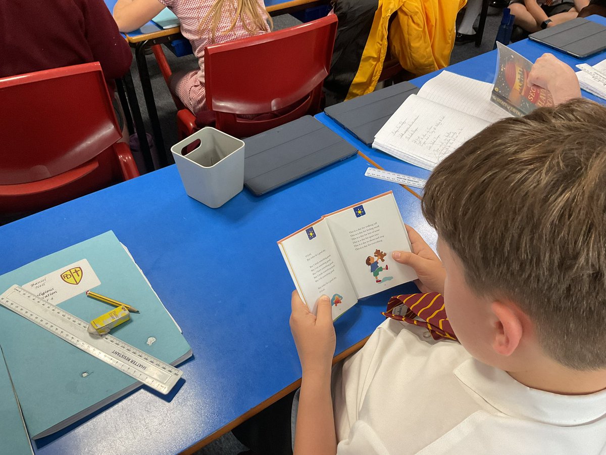 PDA Y4 <a href="/PDA_Y4/">PDA Y4</a>

In our RE unit this afternoon we have been looking at some familiar payers, and thinking about when and why we say these prayers. We also looked at some prayer books and made our own TSP prayer and Arrow prayer. 🙏 🙏