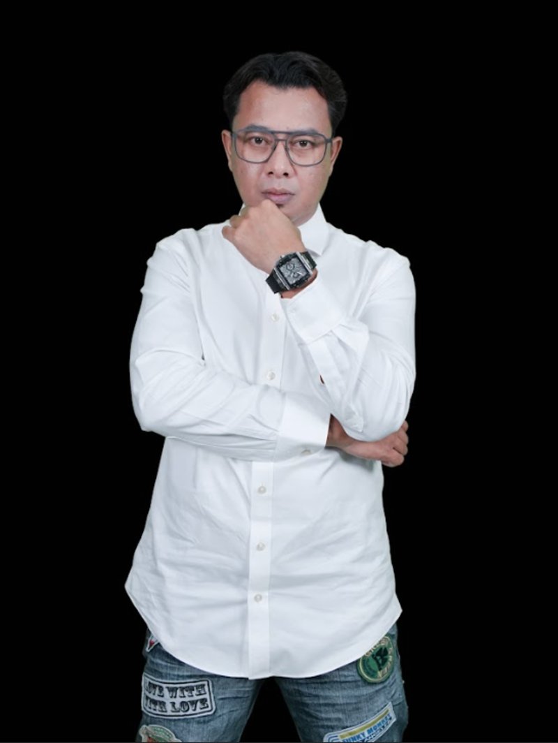 RentakSejuta's tweet image. Halim &amp;amp; Kmy "Layar Boneka" New Single (Released 4/7/2025).

Link:
1in1m.proboards.com/thread/24154/h…

#Halim #Kmy #LayarBoneka #RentakSejuta