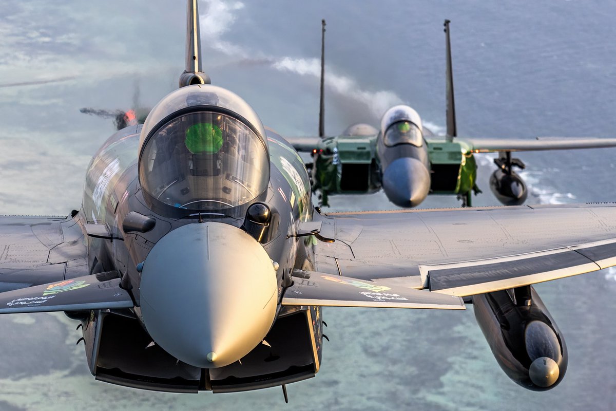 ramiph8's tweet image. Typhoon &amp;amp; F15 #Friday