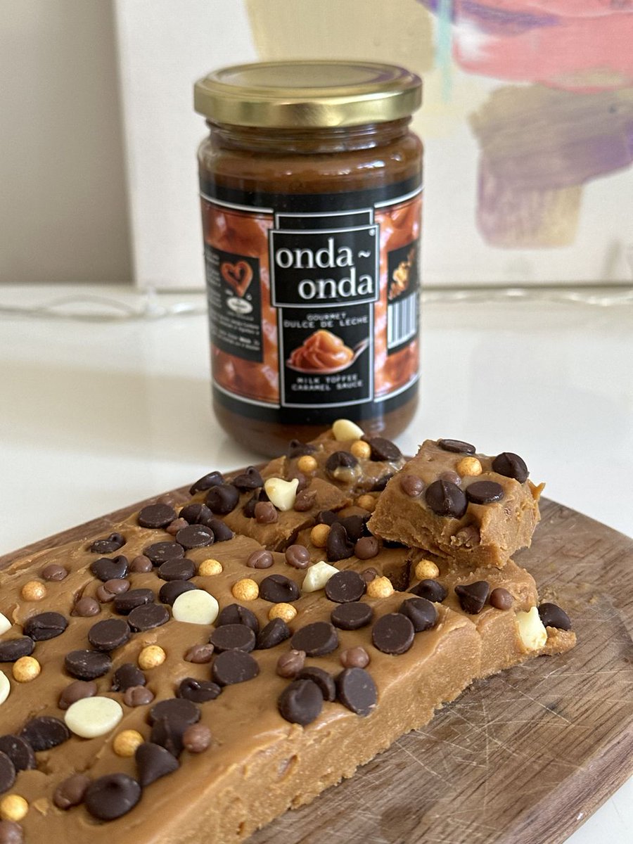 One to try this weekend.. easy no bake 3 ingredient fudge hack using dulce de leche. See the recipe here:
bit.ly/44exrpX 

#DulceDeLecheFudge #EasyFudgeRecipe #OndaOnda #NoBakeDessert #3IngredientFudge  #UruguayanDulceDeLeche #QuickDessert #EasyDulceDeLecheFudgeRecipe