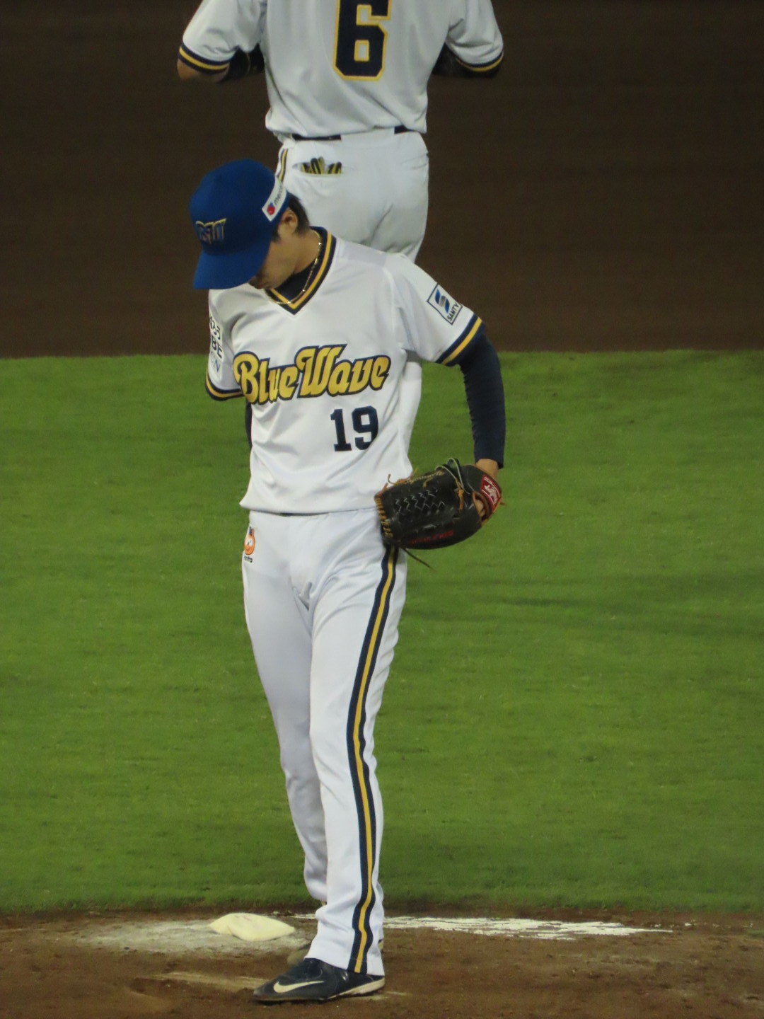 オリックス・バファローズ 山岡泰輔投手 ユニフォーム 復刻ユニフォーム⚾️⁣ どうですか？似合ってます？🤣⁣ なかなか