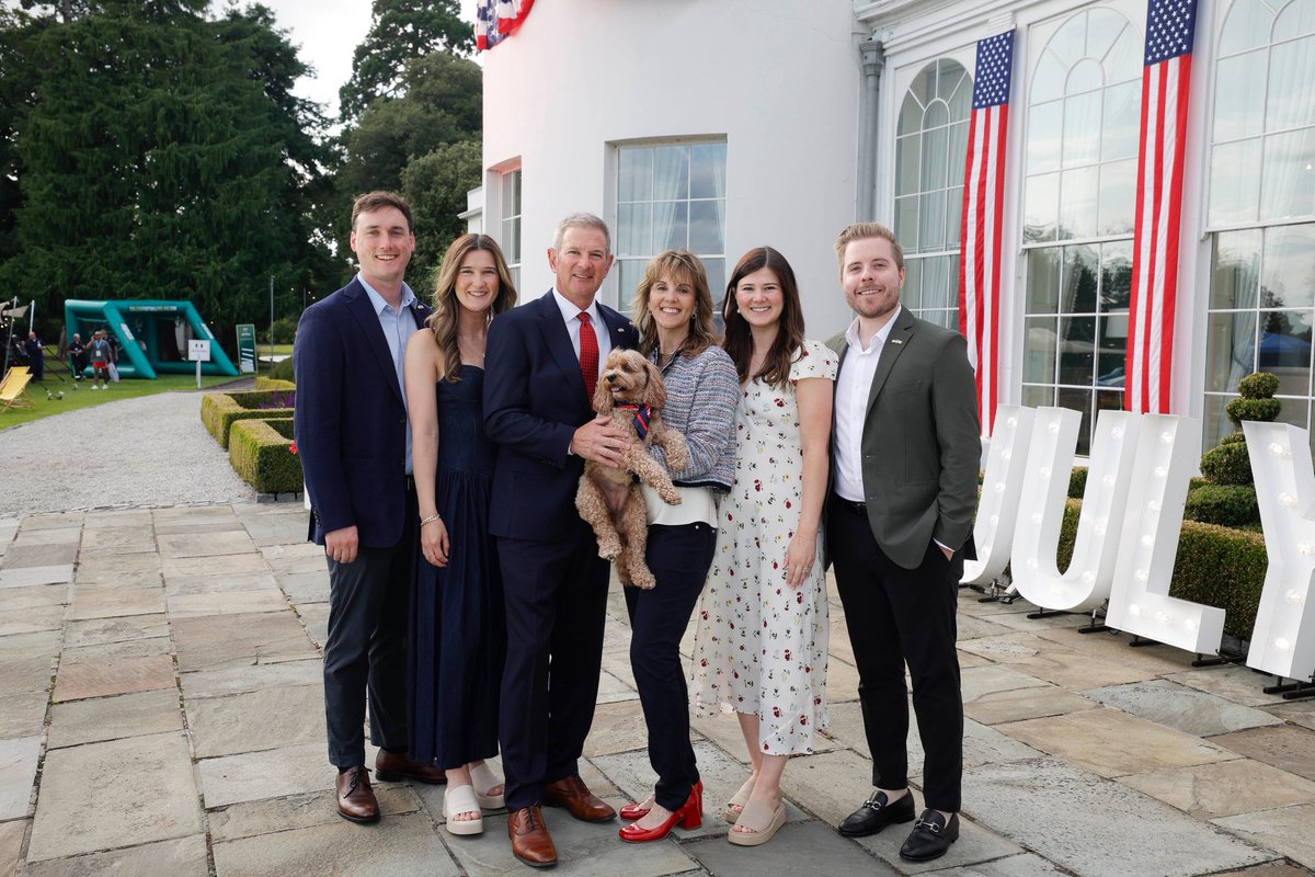 USAmbIreland's tweet image. Happy Fourth of July! My first time spending the holiday in Ireland, and I was delighted to welcome over 2,000 friends to Deerfield last night for a very fun evening. God bless the USA! 🇺🇸