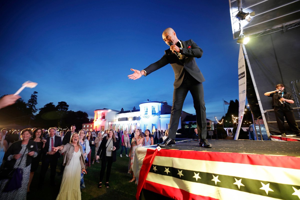 USAmbIreland's tweet image. Happy Fourth of July! My first time spending the holiday in Ireland, and I was delighted to welcome over 2,000 friends to Deerfield last night for a very fun evening. God bless the USA! 🇺🇸