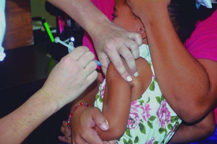 👦👧💉Los niños que arriben a los dos años deben vacunarse contra la COVID-19.

👉 El doctor Francisco Durán García, director nacional de Epidemiología, informó además que el esquema completo de vacunación incluye tres dosis y una de refuerzo.

🔗 acortar.link/y4VpEj