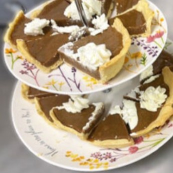Our amazing residents at Sonya Lodge Residential Care Home recently rolled up their sleeves for some delicious baking fun! They worked together to create scrumptious tarts, measuring and mixing the ingredients - everyone had a blast! 😄👩‍🍳

Carry on reading bit.ly/4kfM4OB