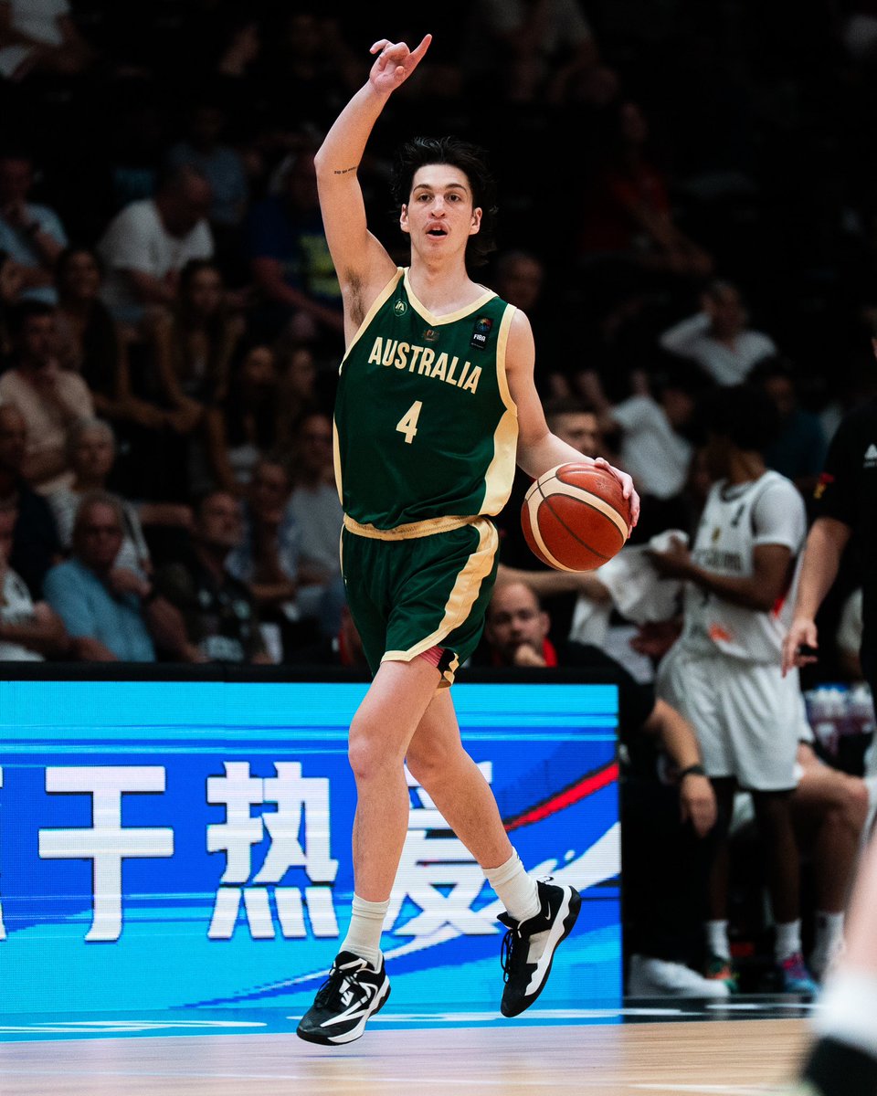 BasketballAus's tweet photo. Pushing until the final buzzer 🇦🇺
AUS 33 - 52 GER
#WeAreBasketball | #GoEmus | #FIBAU19 | @nextgenhoops https://t.co/ZtPgYcOpCq