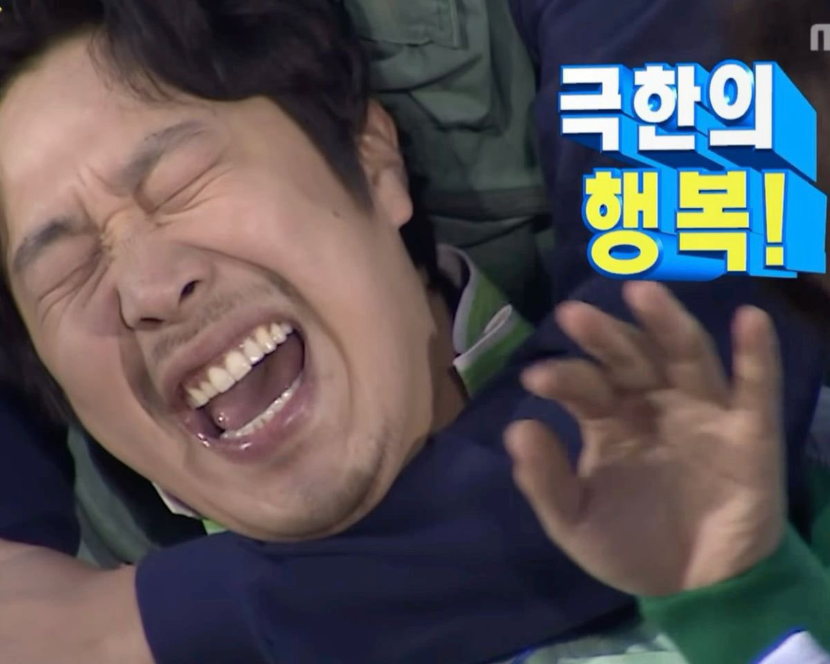 스윽 tweet media