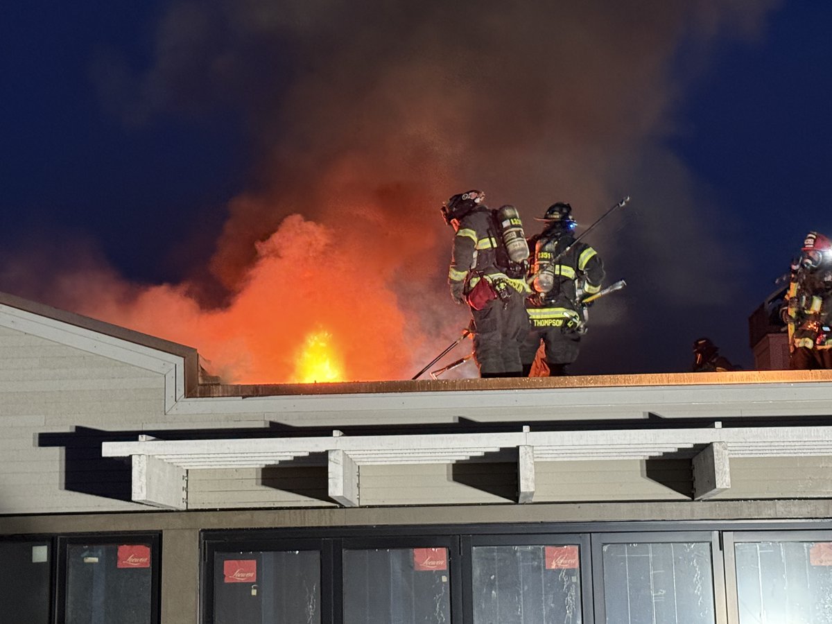 ZONE3PIOs's tweet image. It took firefighters more than 90 minutes to extinguish the fire and hotspots. No injuries were reported. The cause of the fire is under investigation. King County Medic One and the Zone 3 Fire Cadets also responded to this incident.
