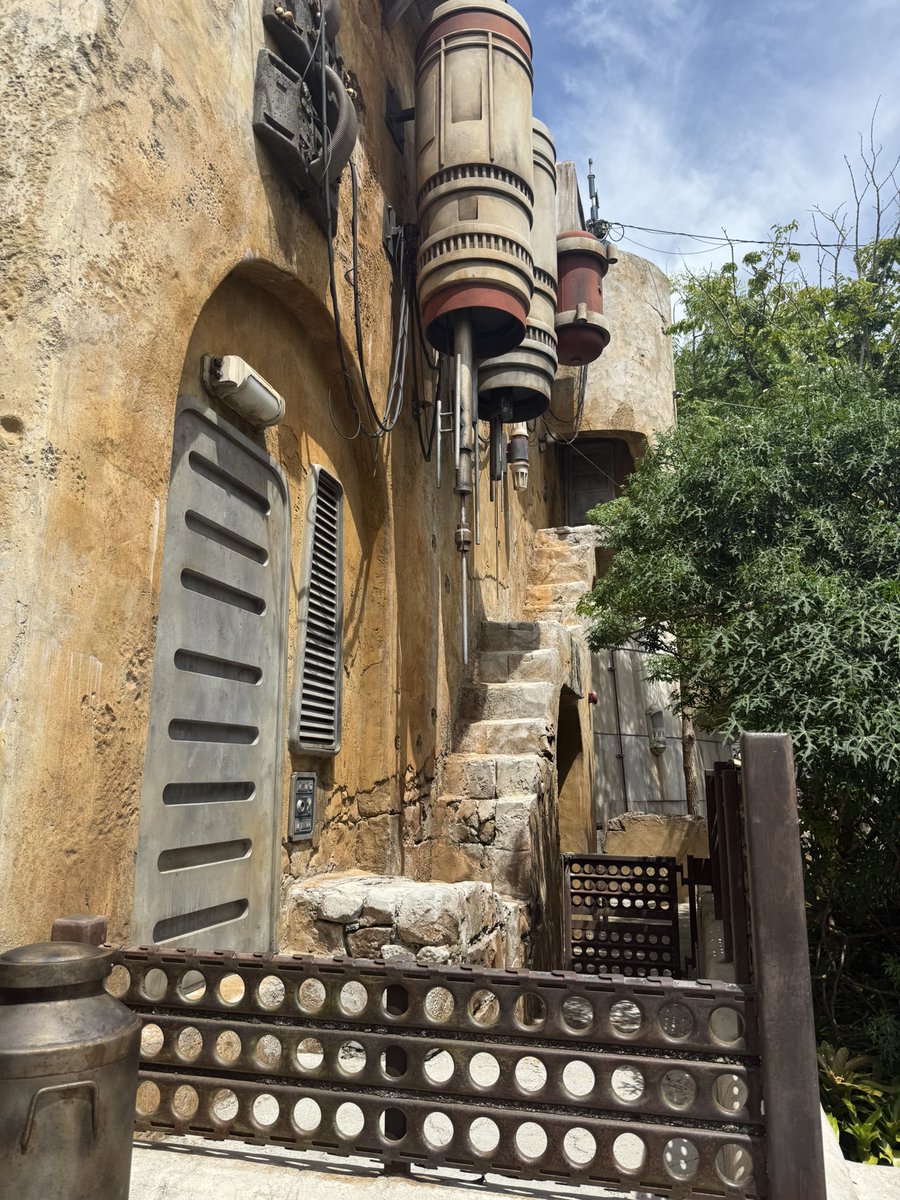 Chasen Hampton (@chasen_hampton) on Twitter photo Found a new Disney property I’m putting in our fantasy real estate portfolio. What’s cha think <a href="/TheLeisureProf/">Professor Leisure🍍</a> …comes with elevator access underneath the second floor entrance. Close to bars and food on the remote planet of Batuu, specifically at Black Spire Outpost. Found a new Disney property I’m putting in our fantasy real estate portfolio. What’s cha think <a href="/TheLeisureProf/">Professor Leisure🍍</a> …comes with elevator access underneath the second floor entrance. Close to bars and food on the remote planet of Batuu, specifically at Black Spire Outpost.