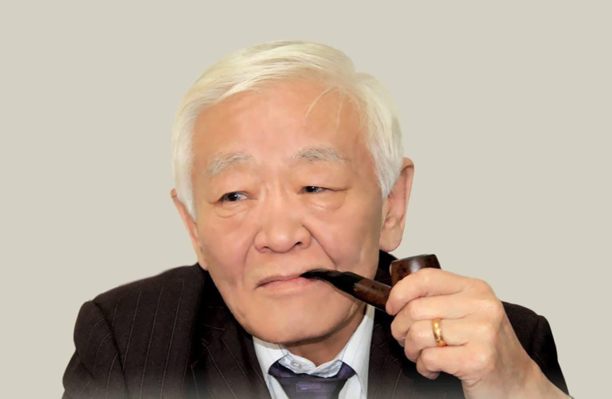 Өвгөн буурал харин Хөдөлмөрийн баатар болж байнаа👏👏👏