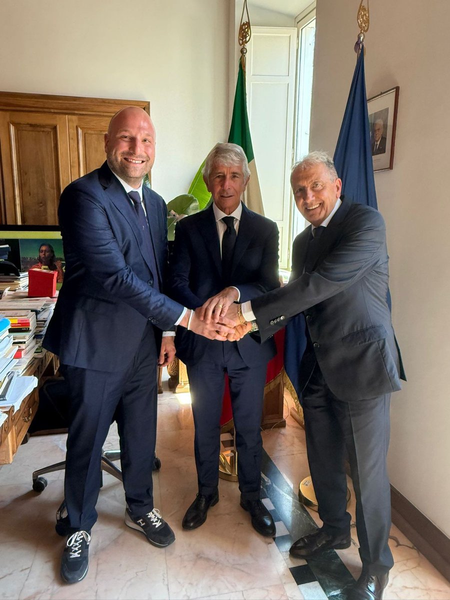 Una delegazione di Cantù Arena ha incontrato a Roma il Ministro per lo Sport e i Giovani, Andrea Abodi, per un importante e necessario aggiornamento sugli avanzamenti del cantiere di Cantù Arena e un approfondimento sugli aspetti gestionali della venue, studiati con ASM Global🏟️