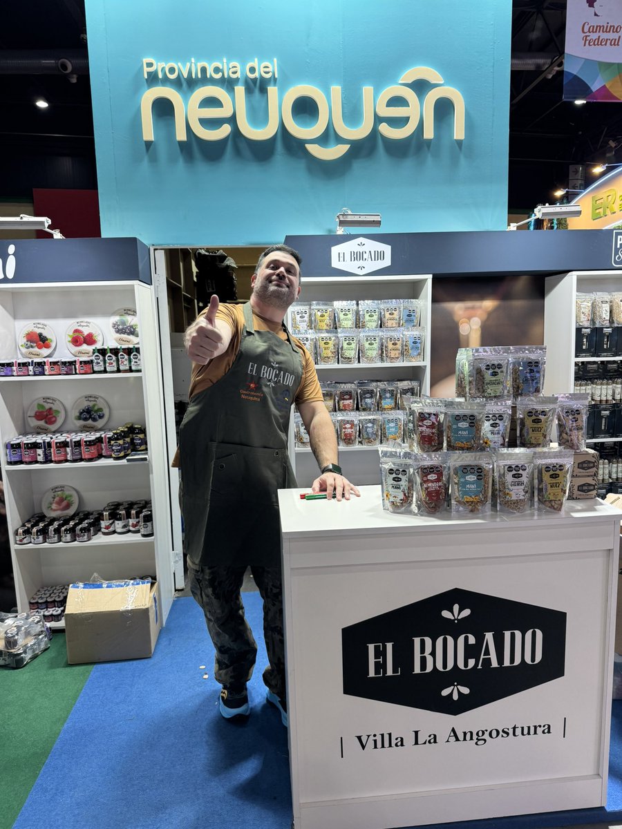 Lasucrerieba's tweet photo. Estos días vamos a estar acompañando a @FMilanessi en Caminos y Sabores con sus productos que los invitamos a todos los que quieran venir a robar, nuestra tienda sigue abierta https://t.co/BQNauFuzFl y Mechita entregando y enviando pedidos. 🫶🏼 https://t.co/Jmp7bpYG9Z