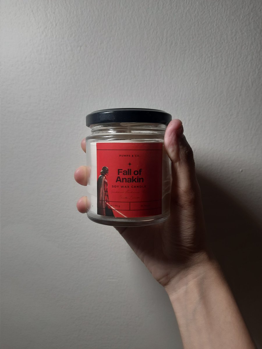 0xRangashree's tweet image. I accidentally made this candle with all the remaining wax and 13 fragrance notes.

By far my absolute favourite scented candle!