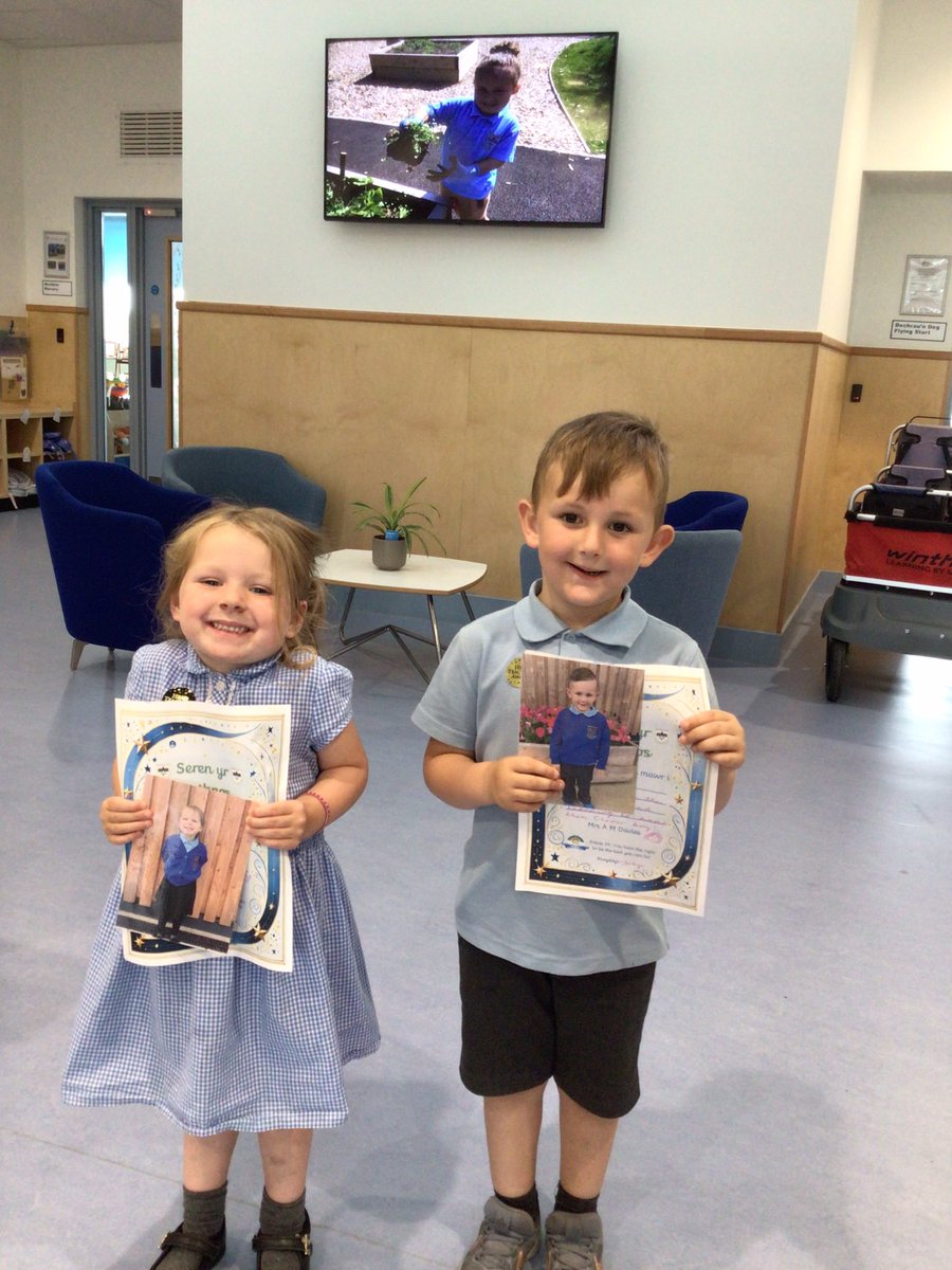 🌟 Llongyfarchiadau mawr 🌟 Congratulations to our shining stars! Lots of hard work and determination shown by our pupils this week! Da iawn pawb!