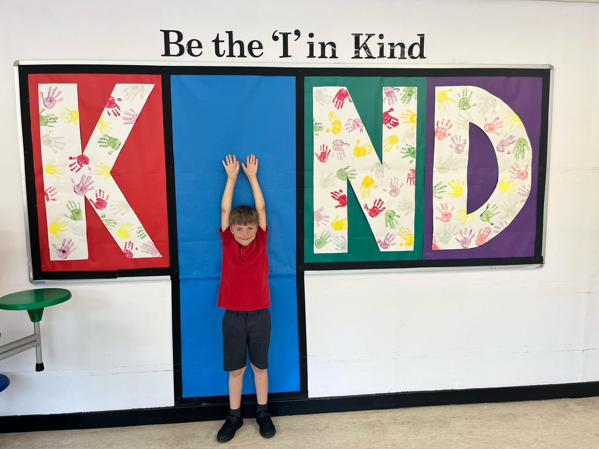 stwilfshulme's tweet image. Well done to our Caritas winner! Always looking out for others and finding ways to be charitable 🌟🙌🏼 @RCSalfordEd