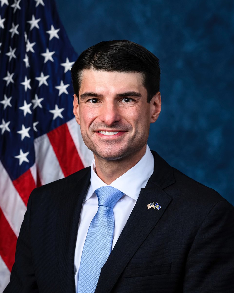 This can't be real

(R) Rep. Rob Bresnahan was caught selling $CNC (Centene Corp.) just before it crashed 44%

Centene is the largest Medicaid managed care organization in the U.S.

Guess who voted 'yes' to cut $1T in Medicaid spending (Big Beautiful Bill)

You already know ...