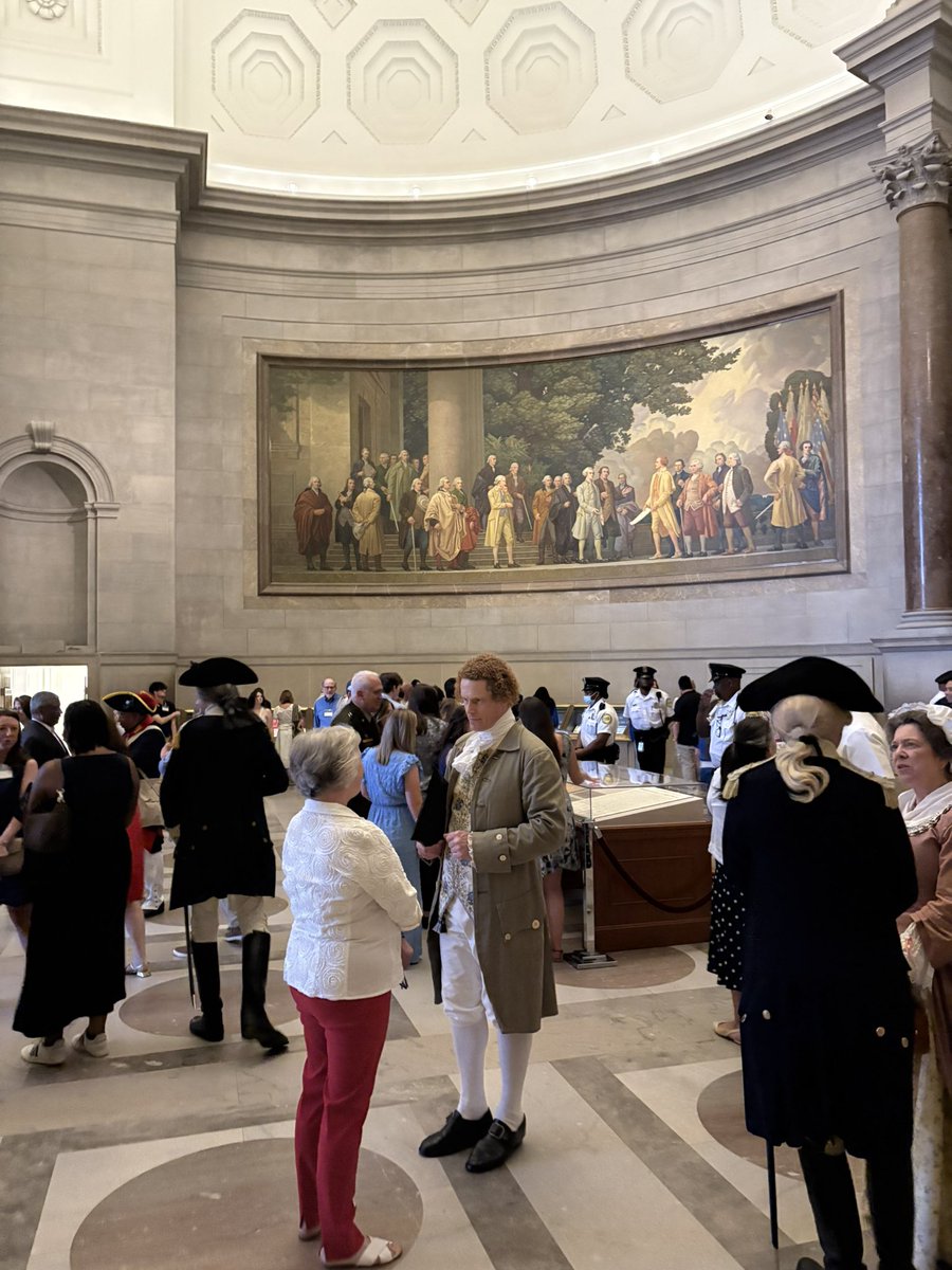 National Archives Foundation (@archivesfdn) on Twitter photo Here’s today’s schedule of events:
🎼 9:00am - Music on the steps
📜 10:00am - Declaration reading ceremony and <a href="/USNatArchives/">U.S. National Archives</a> museum opens to the public
🎉 11am-3pm - fun & free family events throughout the museum
🛍️ Now-3pm - store pop-up open! Here’s today’s schedule of events:
🎼 9:00am - Music on the steps
📜 10:00am - Declaration reading ceremony and <a href="/USNatArchives/">U.S. National Archives</a> museum opens to the public
🎉 11am-3pm - fun & free family events throughout the museum
🛍️ Now-3pm - store pop-up open!