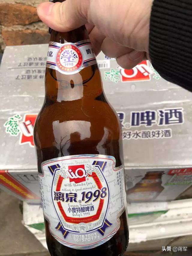 意想不到，漓泉啤酒相当不错。
一口清澈，那年酷暑中漓江漂流掉水里的清凉