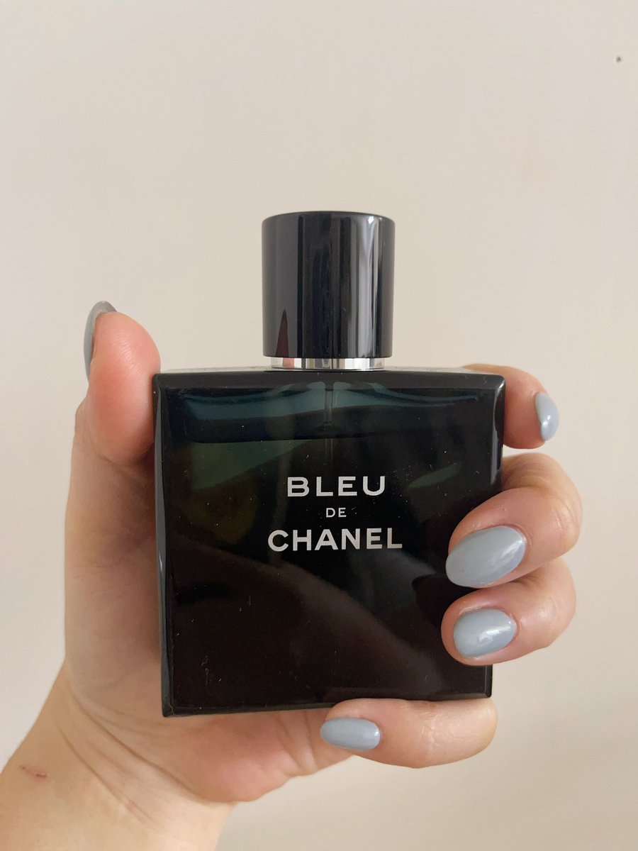 太喜歡這隻渣男了
索性噴在自己身上聞得夠😆