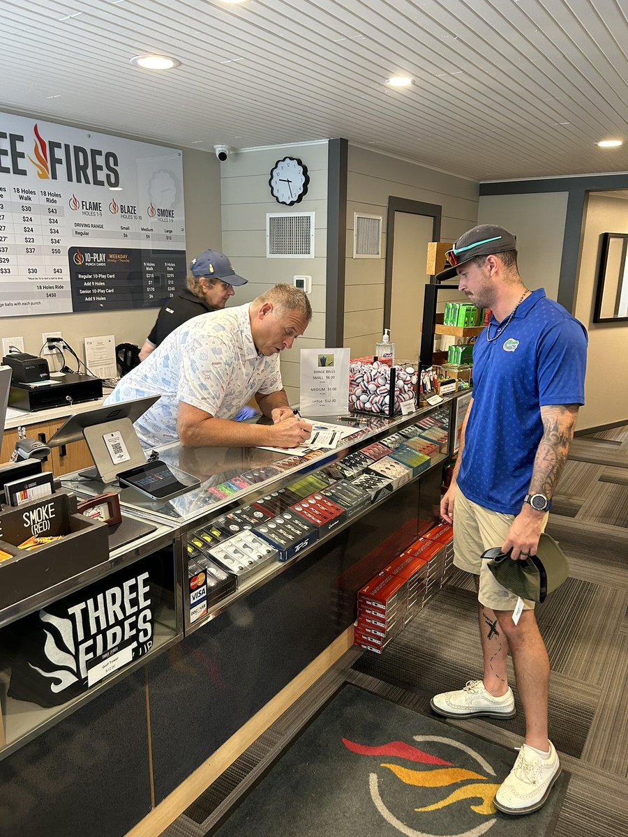 mike_folta's tweet image. What’s more American than my Navy pilot brother-in-law dunking his first hole-in-1 on the 4th of July? 

130 with a P-wedge

Atta boy Kiel! 🦅🇺🇸⛳️