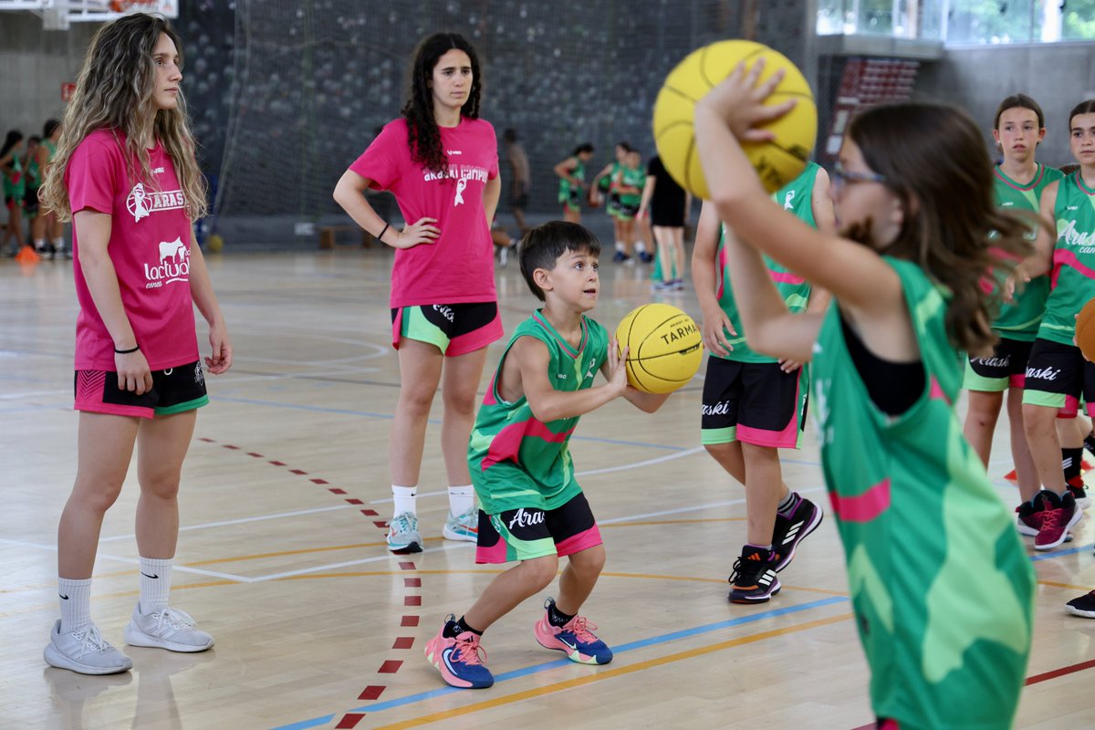 ¡Termina la segunda semana del 𝗖𝗮𝗺𝗽𝘂𝘀 𝗱𝗲 𝗩𝗲𝗿𝗮𝗻𝗼! 🔚

Juegos, piscina… y muchos recuerdos para llevarnos a casa 💚

Pronto volvemos con más 🔜

📸 Sergi Pérez de Mendiola

#ElLatidodeMendi #MendikoTaupada