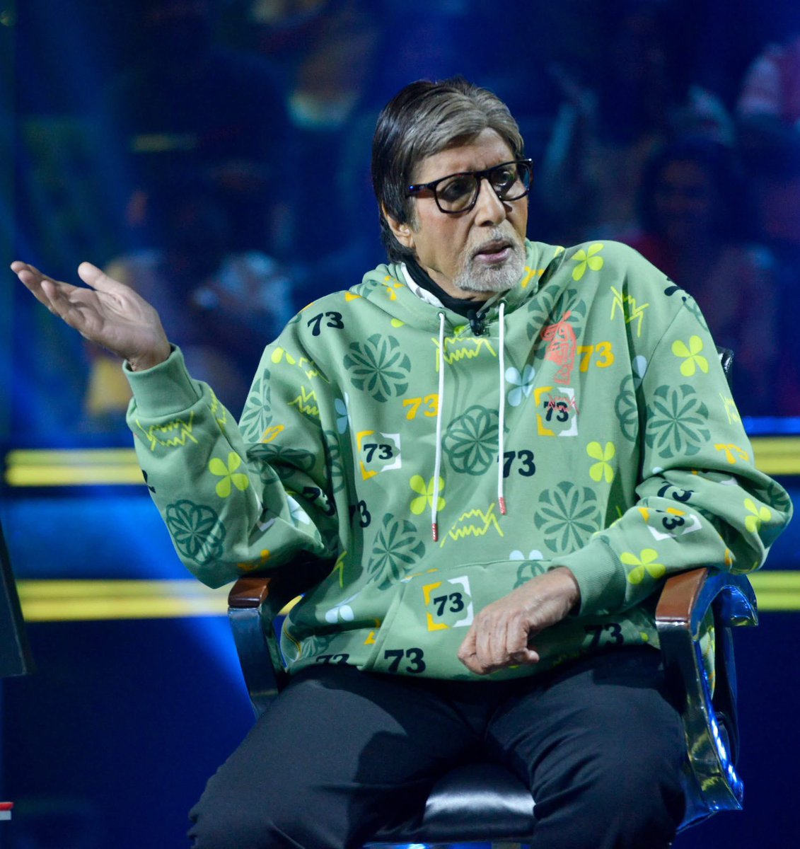 ashokmistry4545's tweet photo. India’s love story with trivia and dreams — all began with KBC.
And it was Big B who gave it a heartbeat.
#AmitabhBachchan @SrBachchan Sir
#25YearsOfKBC https://t.co/pnthAShMNG