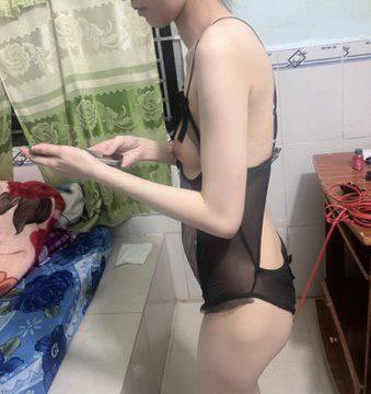 Làm tình với em đi em đang nứng lắm nè