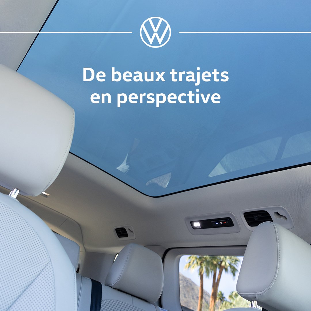 Tout le monde à bord de l’ID. Buzz 2025 100 % électrique   profite d’une place de premier choix. Son toit vitré panoramique en option vous   offre une vue spectaculaire sur le monde extérieur. Et si le soleil est trop   intense, utilisez l’assistant vocal pour que la vitre passe