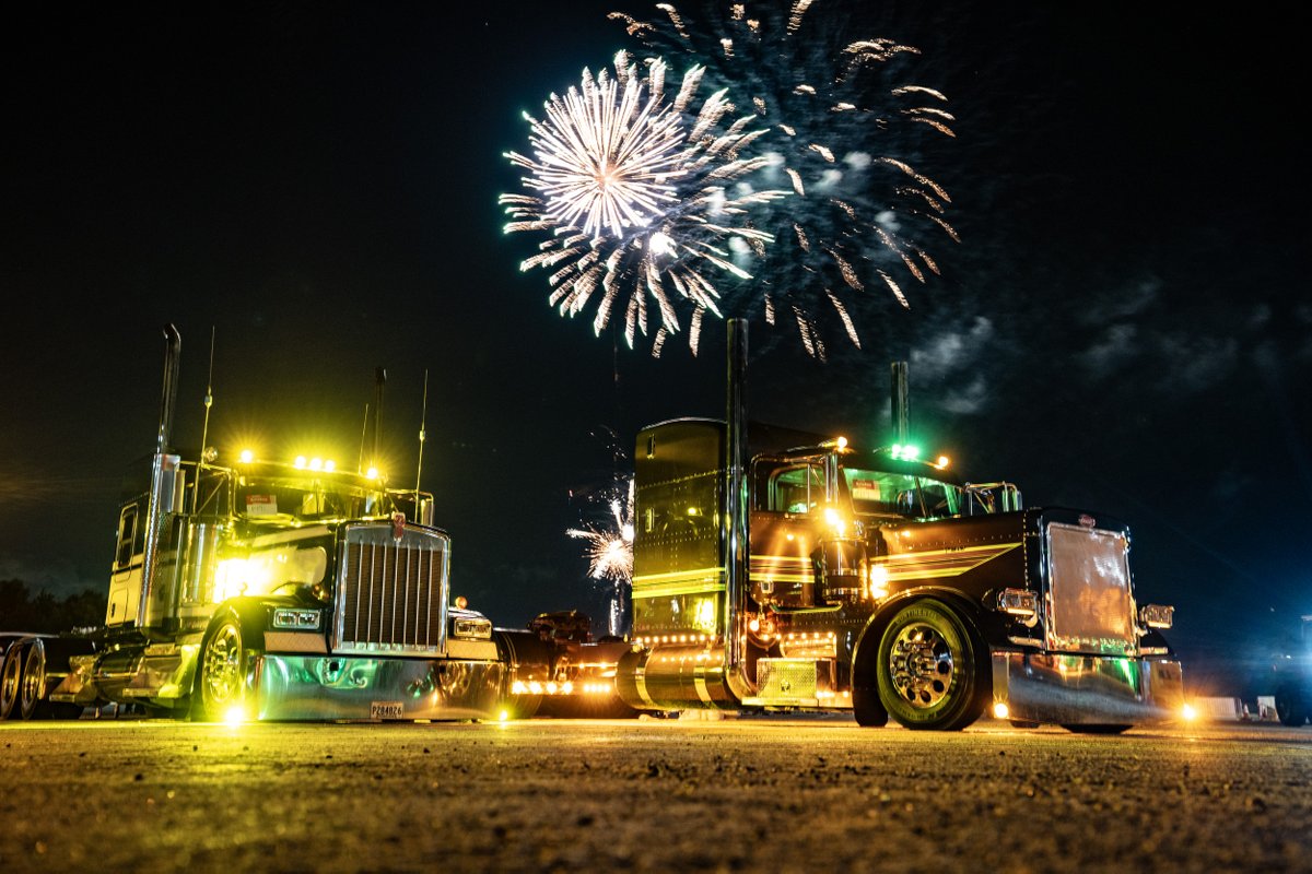 ShellRotella's tweet image. Here&apos;s to the drivers who keep America running. Happy 4th of July from #ShellRotella. 🇺🇸
