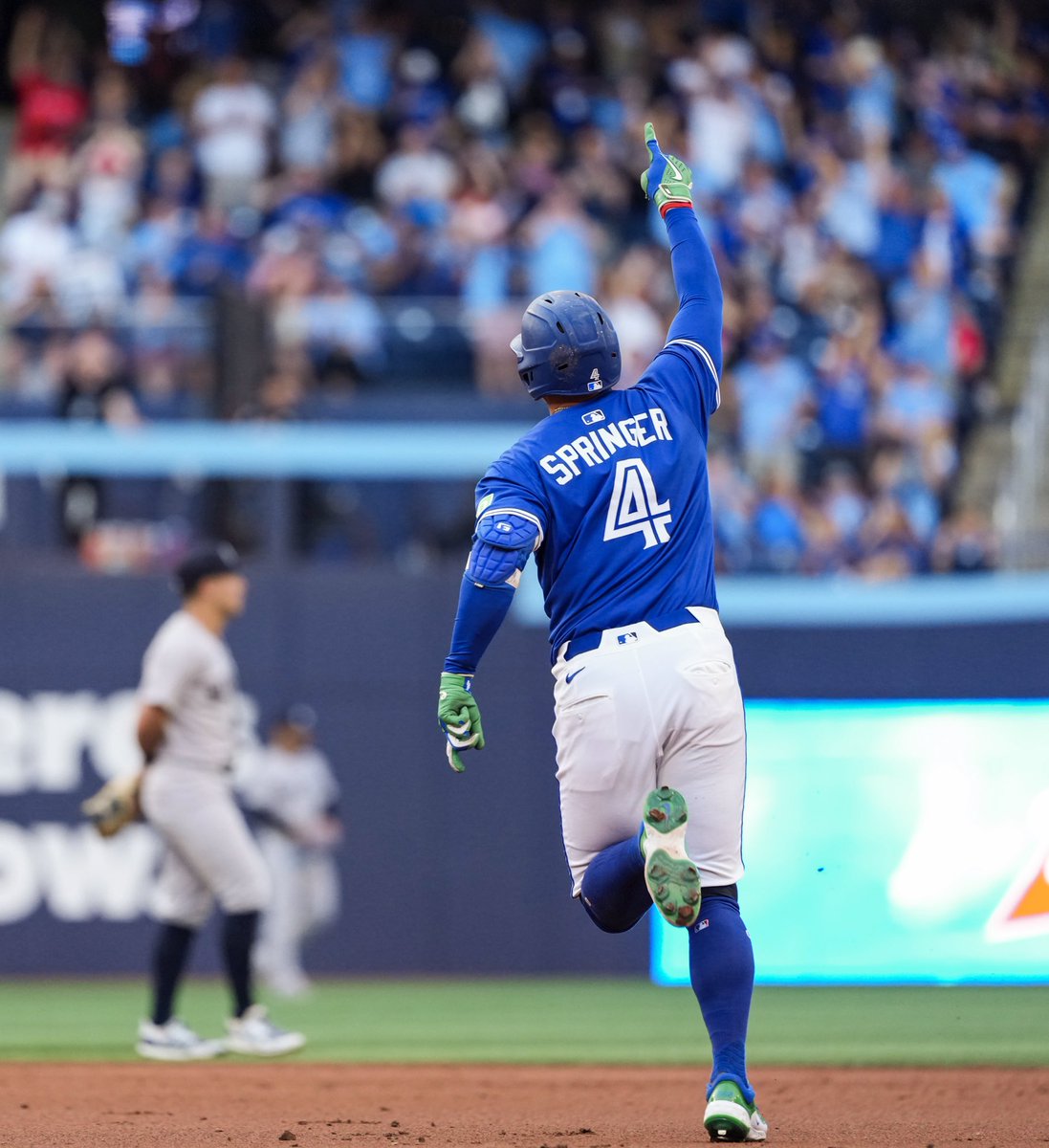TSN EDGE (@tsn_edge) on Twitter photo MORNING COFFEE ☕️
Can the Blue Jays defy the odds and win the AL East?
<a href="/Domenic_Padula/">Domenic Padula</a> has more: tsn.ca/-1.2331104 MORNING COFFEE ☕️
Can the Blue Jays defy the odds and win the AL East?
<a href="/Domenic_Padula/">Domenic Padula</a> has more: tsn.ca/-1.2331104