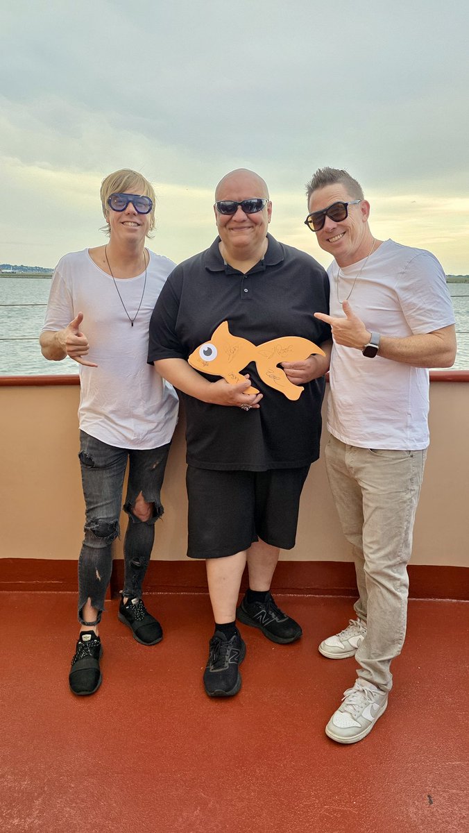 SirHarryKing's tweet image. .@goldfishlive Live On Boat Cruise Boston, Boston, MA! 🙂