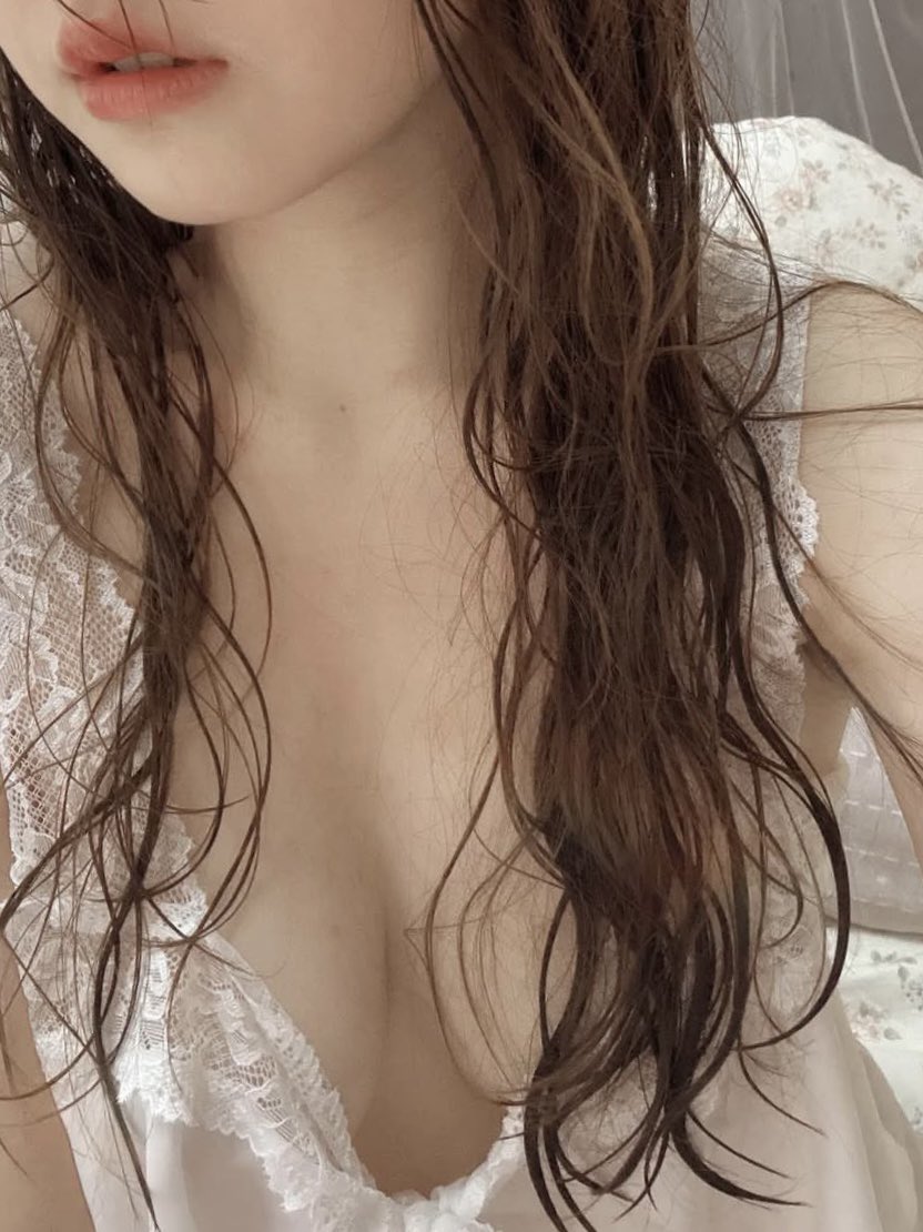toplove2025's tweet photo. 不用怀疑 真的是30多的少妇了😂
#少妇熟妇 #熟女诱惑 https://t.co/Be6Q2Z2nv4