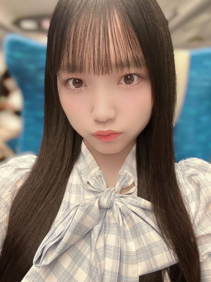 つんつん👉🏻👈🏻
おはつん💺

#STU48
#岡村梨央