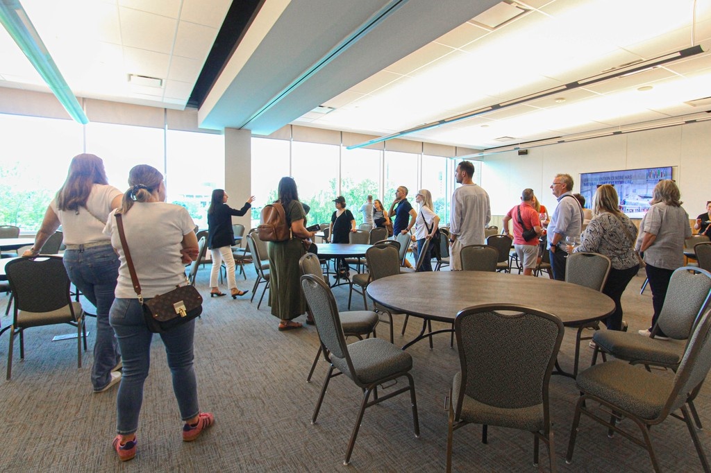 Last Friday, we hosted our friends from HelmsBriscoe as they travelled from across the world to experience everything Niagara Falls has to offer! ✈️ 🌊 

#NFCC #WhereInspirationFlows⁠