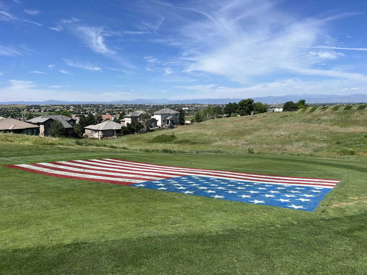 golfaurora's tweet image. Happy Birthday, America!!!

The Saddle Rock Turf Team went all out for the Fourth of July this year. Nice job, fellas! 🇺🇸 

[Image description: American flag painted on hole No. 4 at Saddle Rock]