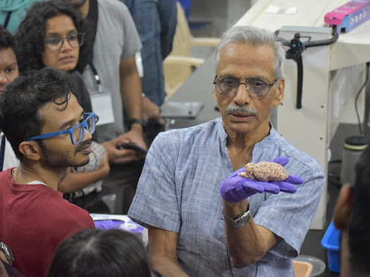 camp_course's tweet image. CAMP 2025 is finally here!
No better start than Prof. Nishikant Subhedar and Prof. Aurnab Ghose setting the tone.From goat brain dissection to how brainless organisms thrive — a fascinating journey through neural diversity.Thank you for a powerful start and engaging sessions!
