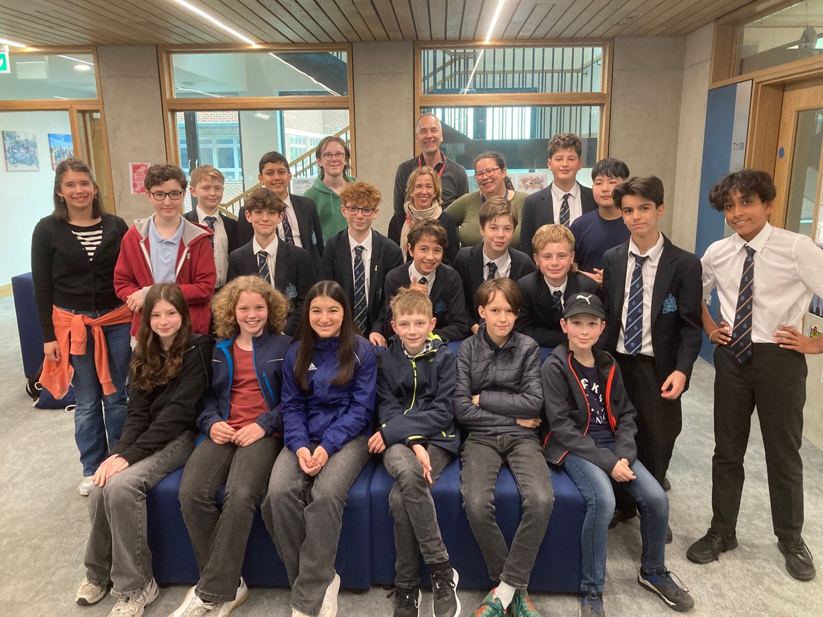 Our Year 8 German students welcomed their exchange partners from Offenburg 🤝 It was a fantastic week of friendship, fun and "Gastfreundschaft"! From London sights to LEGOLAND and Harry Potter Studios, this exchange championed our values of community and curiosity! 🌍✨