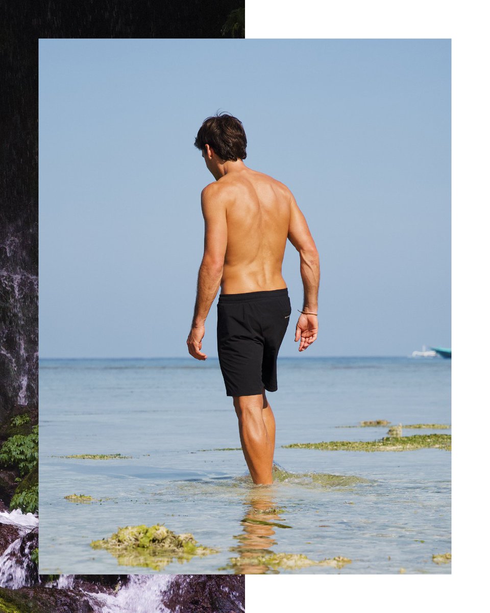 Lightweight, stretchy, and quick-drying — the boardshort is made to move with you.

#ChasingEpic #RaisedInTheWater #Surf